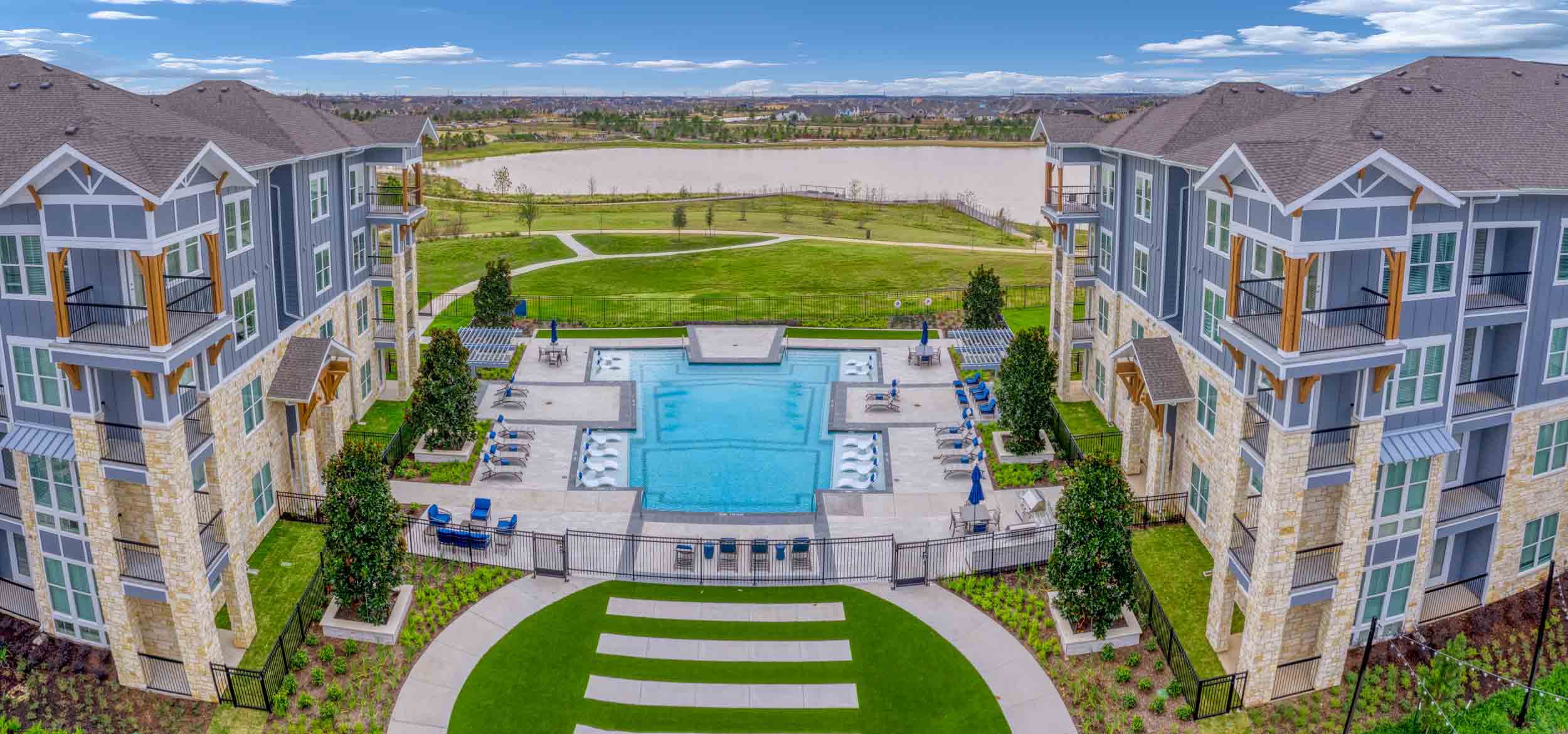 Luxury Apartments For Rent in Cypress, TX Lakeside Row